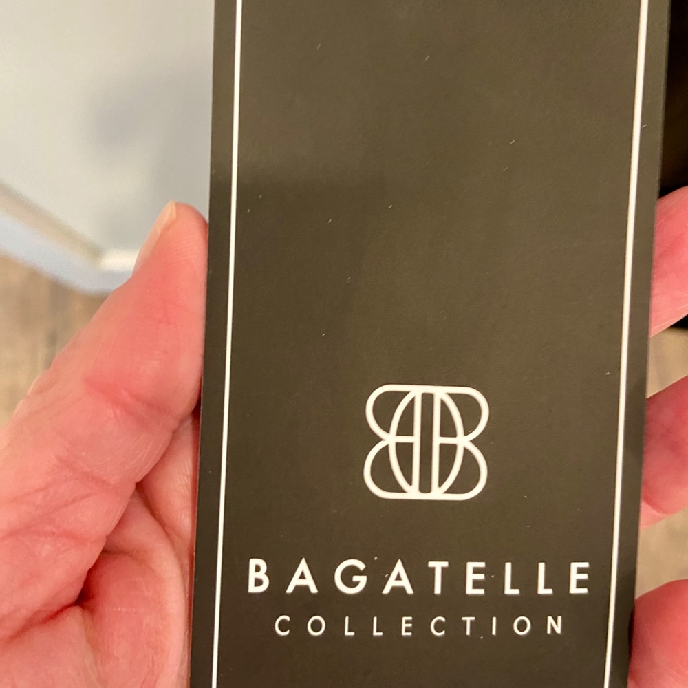 Bagatelle Chocolate Faux Leather straight 22" Skirt Lined Side Zip&Belt SZ 6 NWT - Picture 6 of 6